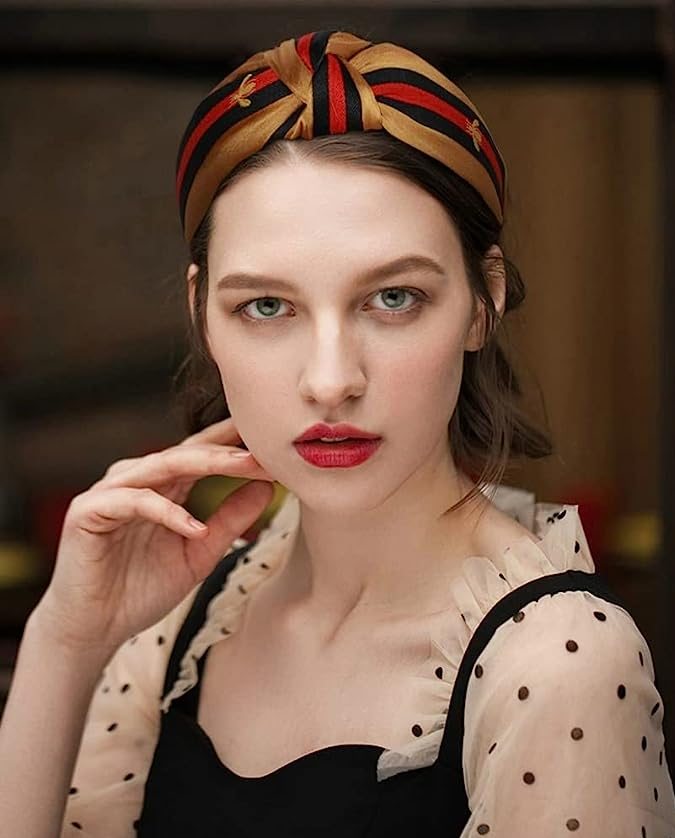 Accesorios para el cabello del verano 2023: diademas anchas