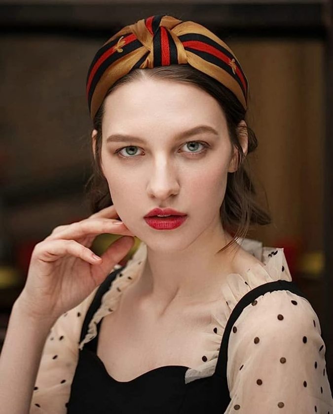 Accesorios para el cabello del verano 2023: diademas anchas
