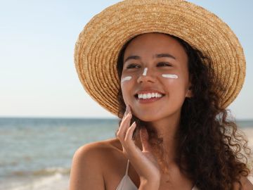 Protectores solares en barra para verano 2023