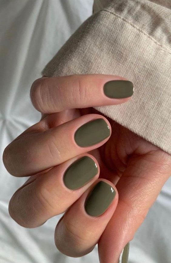 Esmalte verde oliva en Pinterest