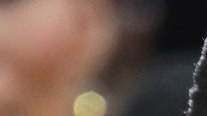 Rihanna presume su original manicure francés