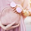 Lindos accesorios “Barbiecore” que puedes agregar a tu atuendo hoy mismo