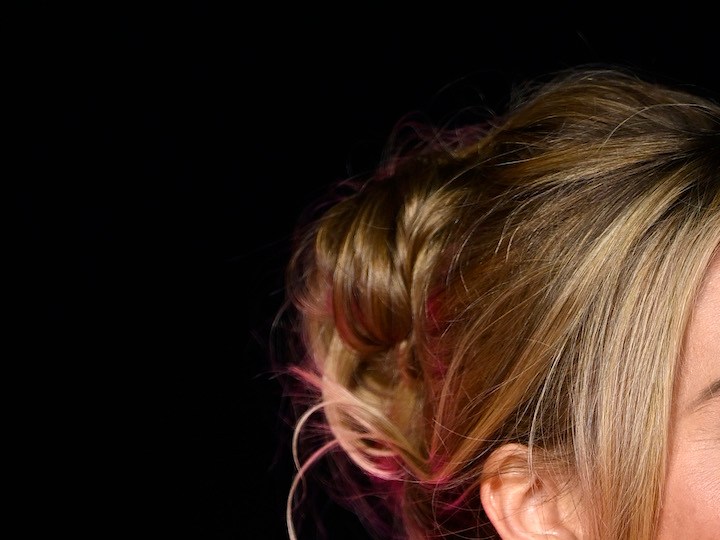 Conoce el bálsamo para labios favorito de Margot Robbie que cuesta solo $4.99