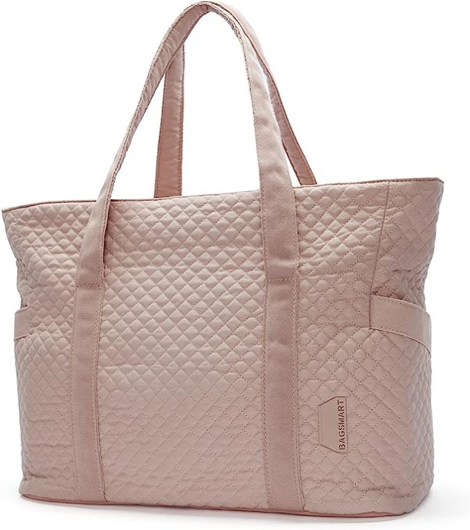 Mira estas prácticas 8 bolsas acolchadas que puedes comprar desde $17 dólares