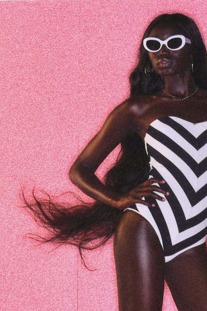 Zara lanza su colección de Barbie que incluye el icónico traje de baño de la primera muñeca