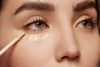 Correctores de maquillaje que sí cubren imperfecciones pero dejan un look natural
