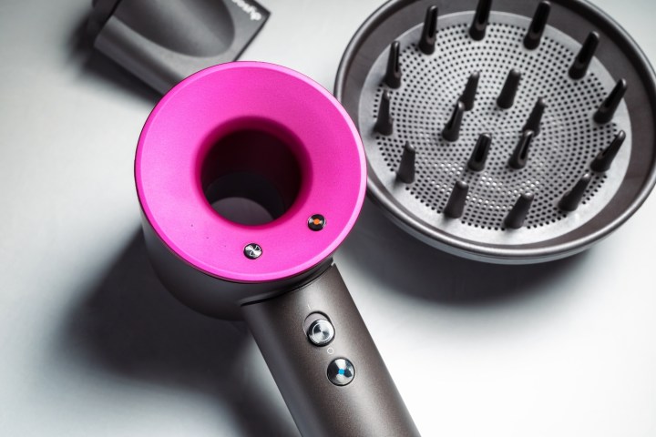 Conoce la secadora de cabello en Amazon que muchas compradoras dicen es similar a la de Dyson