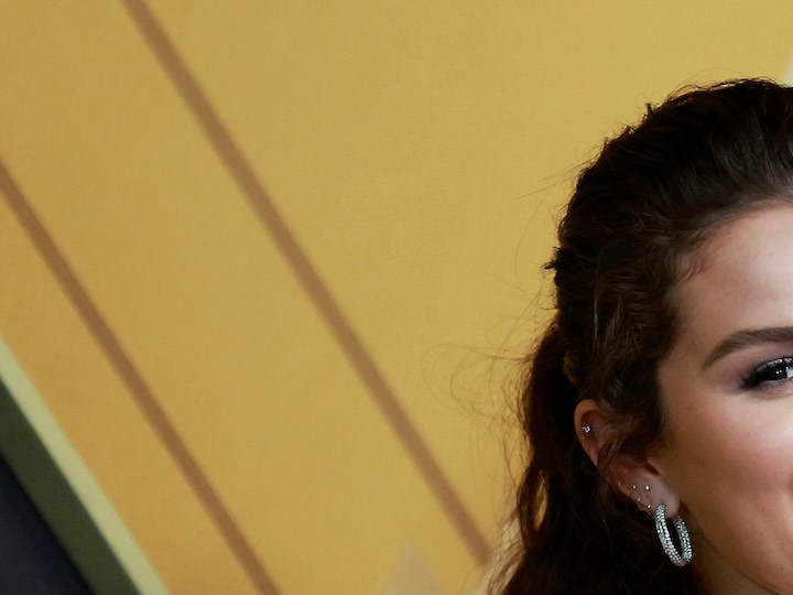 5 increíbles dupes del traje de baño viral de Selena Gomez por menos de $32 dólares