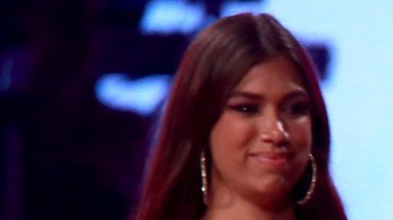 Hermosos dupes de los zapatos de plataforma de Shakira en los Premios Juventud 2023