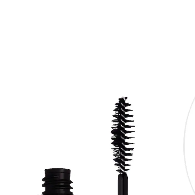 Gel de cejas para peinarlas y fijarlas en su lugar por muchas horas