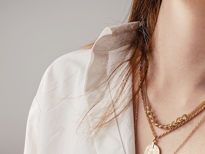 Conoce 4 marcas de joyería en Amazon que se han hecho virales en TikTok