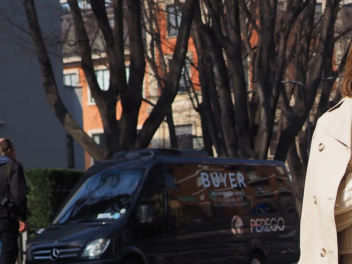 Si te gusta el estilo clásico “parisino” estas son 10 prendas que necesitas en tu guardarropa