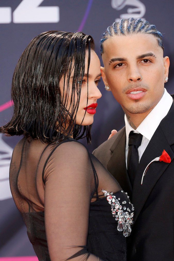 ¿Rosalía y Rauw terminaron por una infidelidad? Las supuestas pruebas que lo comprobarían