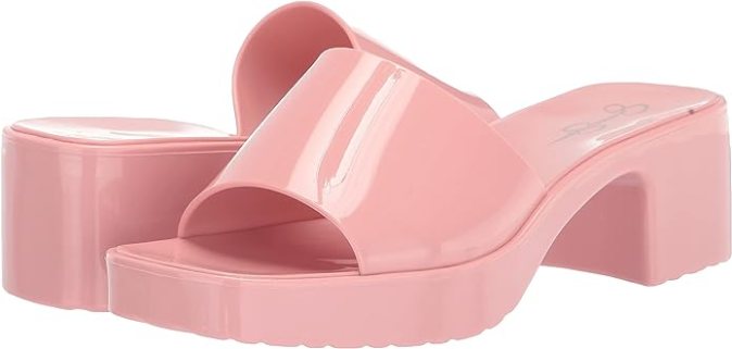 Las sandalias jelly están de regreso: 8 lindas opciones por menos de $45 dólares