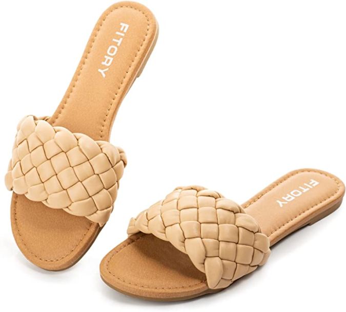 Las mejores sandalias que puedes usar con tus maxi vestidos y faldas largas