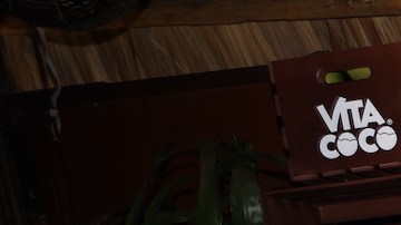 7 trajes de baño negros de una pieza que son sexys y muy favorecedores por menos de $40 dólares