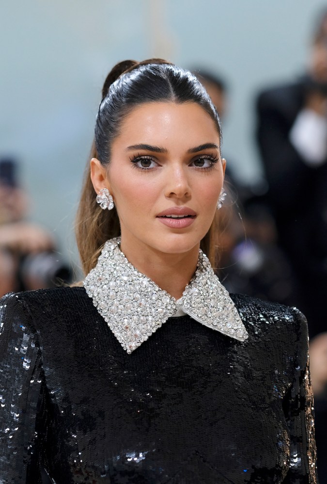 Conoce el bálsamo de labios favorito de Kendall Jenner que solo cuesta $XX dólares