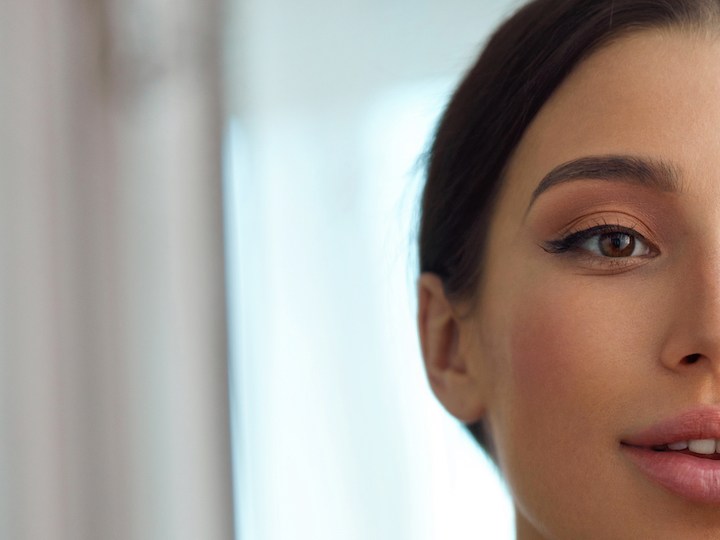 Conoce el bálsamo labial con color viral que no reseca la piel y solo cuesta $9.99 dólares