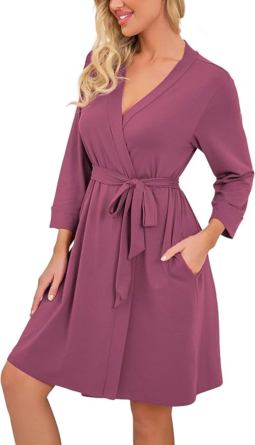 7 populares batas de baño en Amazon que son muy lindas y cuestan menos de $45 dólares