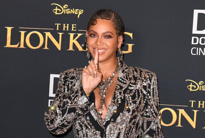 Beyoncé pide a sus fans usar ropa plateada en sus shows: 8 lindas opciones en Amazon