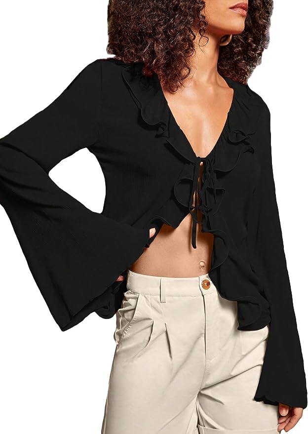 Conoce cuál es la blusa veraniega que será un básico de la moda de otoño 2023