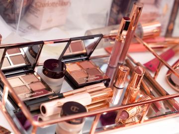 Charlotte Tilbury lanza colección con Disney: conoce el maquillaje de edición limitada