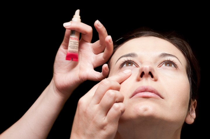 Conoce el corrector de maquillaje para pieles jóvenes y maduras que solo cuesta $6 dólares