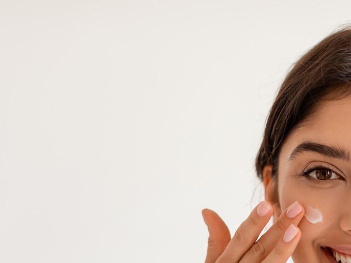 Conoce la crema facial viral en TikTok que te ayuda a reparar la piel y cuesta $18 dólares