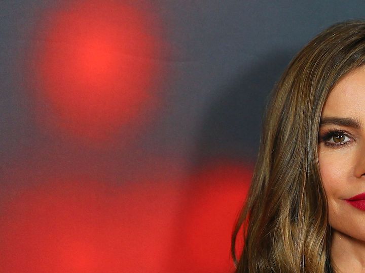 7 dupes del traje de baño Barbiecore de Sofia Vergara por menos de $35 dólares