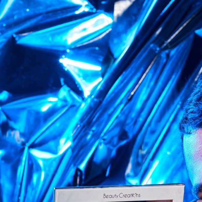 Luis Torres, maquillador mexicano, lanza su segunda colección con Beauty Creations y se agota en minutos