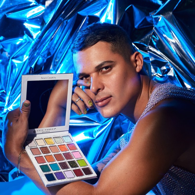 Luis Torres, maquillador mexicano, lanza su segunda colección con Beauty Creations y se agota en minutos