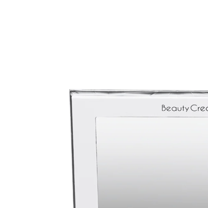 Luis Torres, maquillador mexicano, lanza su segunda colección con Beauty Creations y se agota en minutos