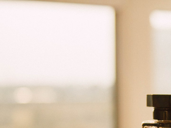 5 populares perfumes especiados que te dejarán un aroma atrevido y cautivador