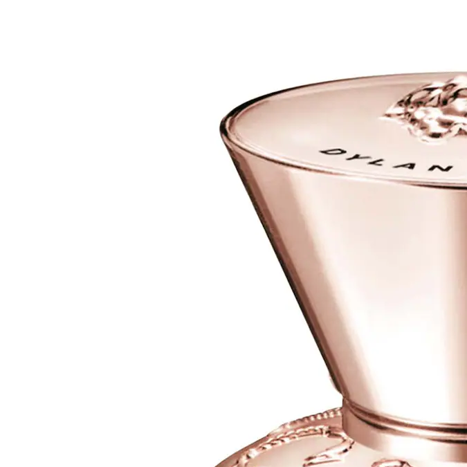 5 perfumes con notas florales que te harán sentir el jardín más lujoso