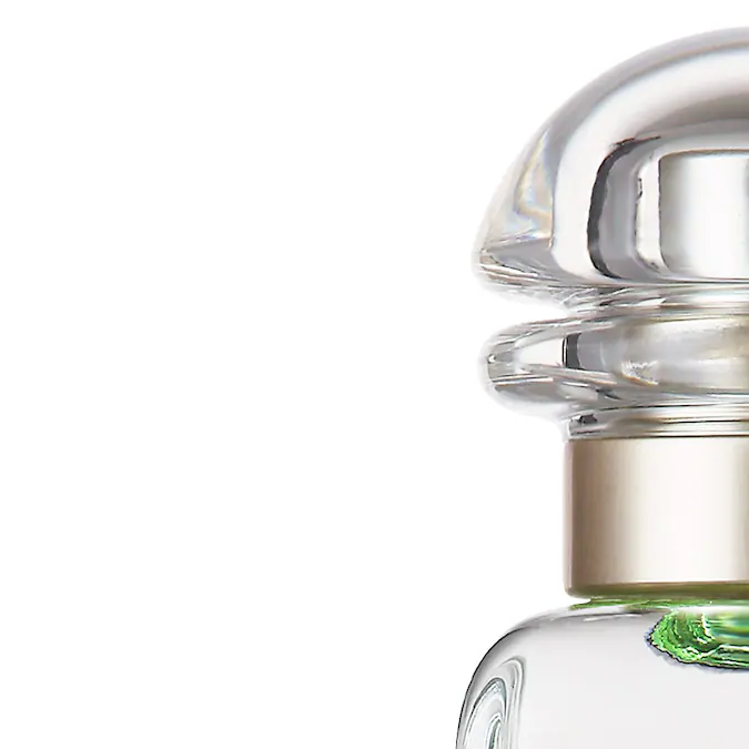 5 deliciosos perfumes con notas de manzana que te dejarán un aroma frutal pero enigmático