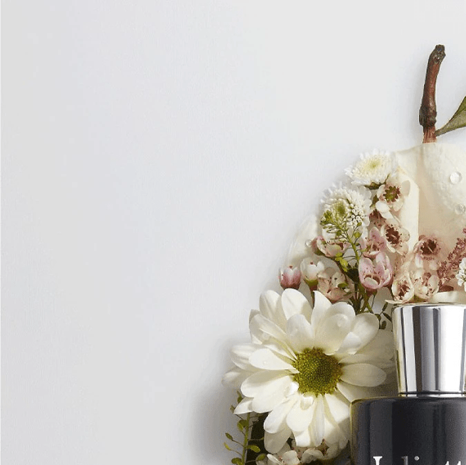 5 populares perfumes con notas de pera que te dejarán un aroma fresco y limpio