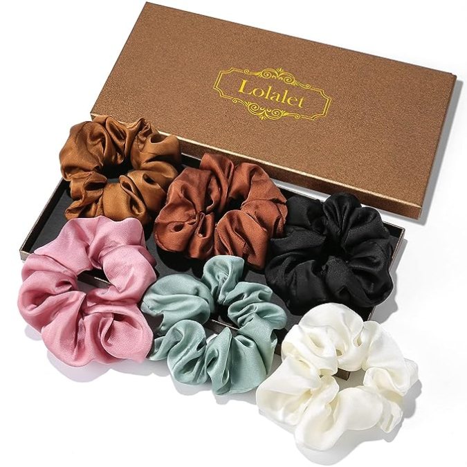 Cuida tu cabello y evita dañarlo con estas 6 scrunchies que cuestan menos de $20 dólares