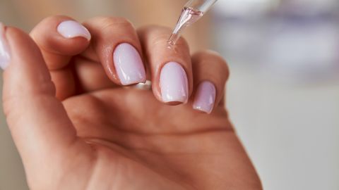 ¿Tienes las uñas dañadas? Conoce el aceite viral de Amazon que te ayudará a repararlas