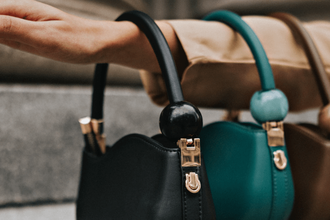 Conoce la bolsa viral en Amazon que se ve de lujo pero tiene un costo mucho más accesible