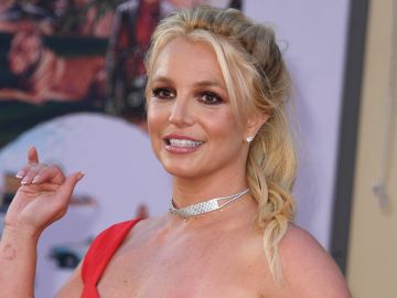 Britney Spears aparece bailando con cuchillos y vuelve a poner en alerta a sus fans