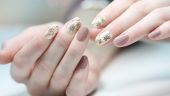 Conoce el “manicure porcelana”, la nueva tendencia viral de uñas en TikTok