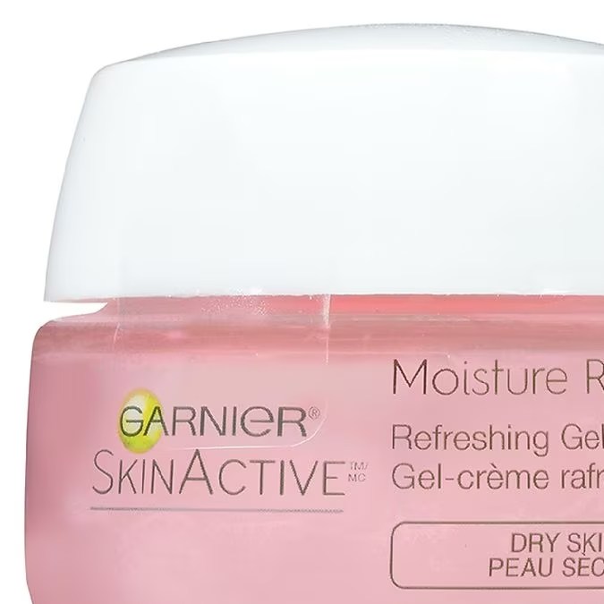 4 populares dupes del Moisture Surge de Clinique por menos de $20 dólares