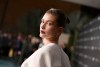 Hailey Bieber ya usó el color de otoño 2023: 7 vestidos inspirados en los looks de la modelo