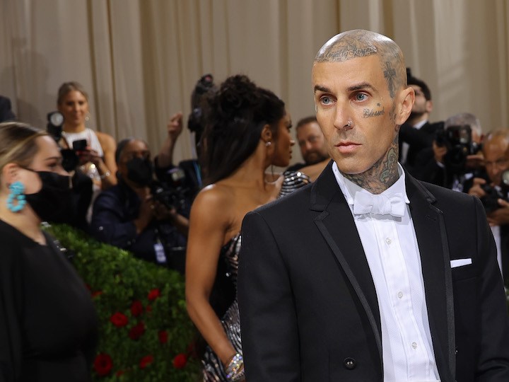 Kourtney Kardashian revela que tuvo que realizarse una cirugía fetal para salvar la vida de su bebé