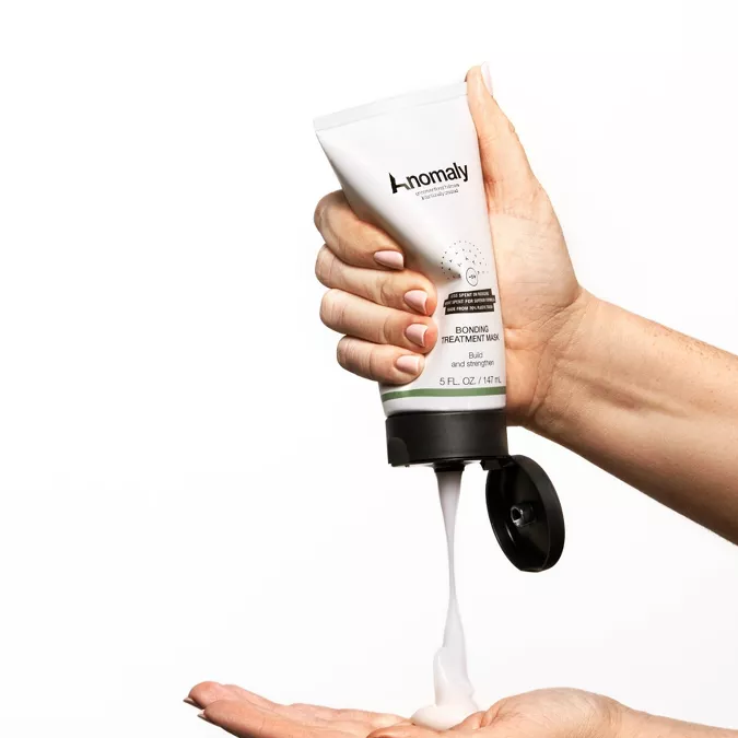 Olvídate del pelo con frizz con la mascarilla favorita de Priyanka Chopra que cuesta $8 dólares