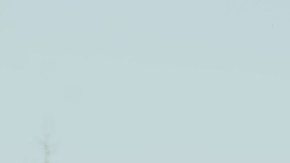 Moda en Amazon: 8 populares camisas de mezclilla y cambray desde $20 dólares