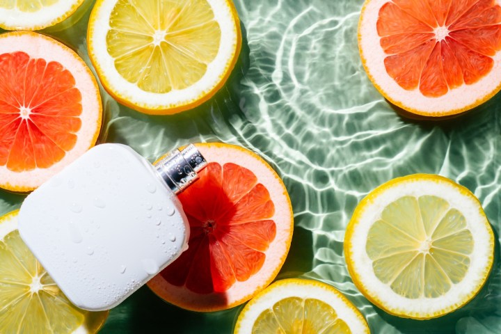 5 deliciosos perfumes cítricos que te dejarán un aroma fresco y lleno de energía