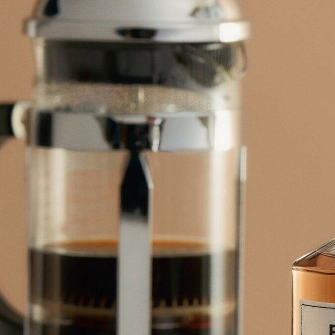 5 perfumes con notas de café perfectos para otoño 2023 que te dejarán un aroma cremoso