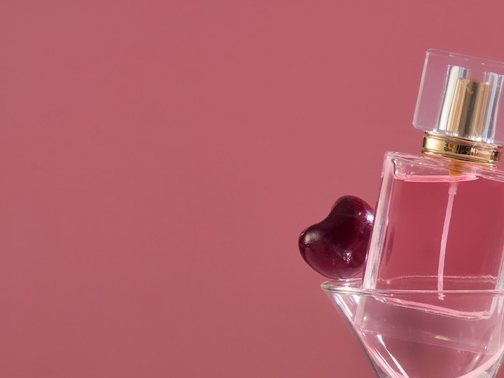 5 populares perfumes con notas de cereza que te dejarán un aroma sensual y femenino