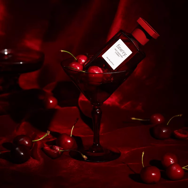 5 populares perfumes con notas de cereza que te dejarán un aroma sensual y femenino